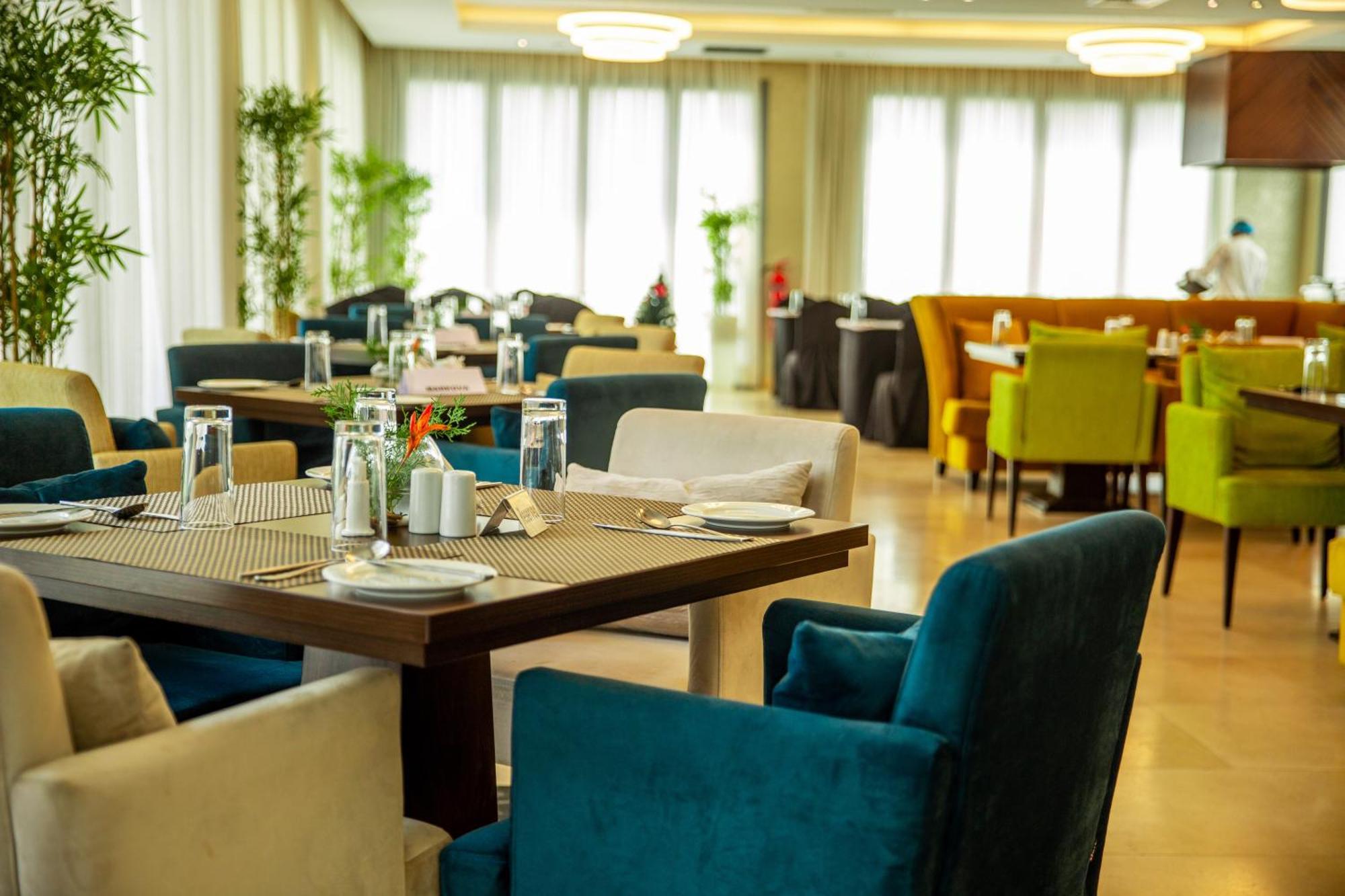 Lakowe Lakes Hotel, Golf And Country Estate By Newmark Lagos Extérieur photo