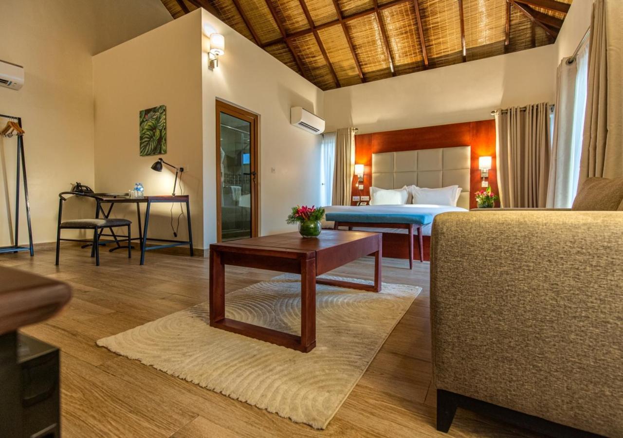 Lakowe Lakes Hotel, Golf And Country Estate By Newmark Lagos Extérieur photo